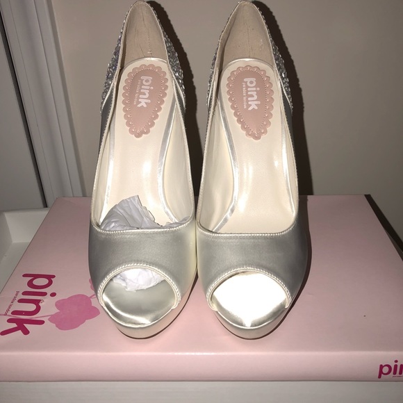 Ivory Satin Pink Paradox London heels - Picture 4 of 4